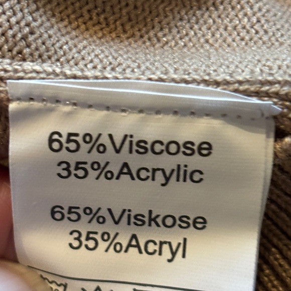 Men's Tan V-Neck Sleeveless Knit Sweater Vest Large NWT - Picture 6 of 7